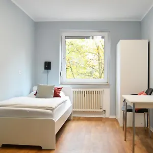 Hotel 1, 2, Sleep Messe 